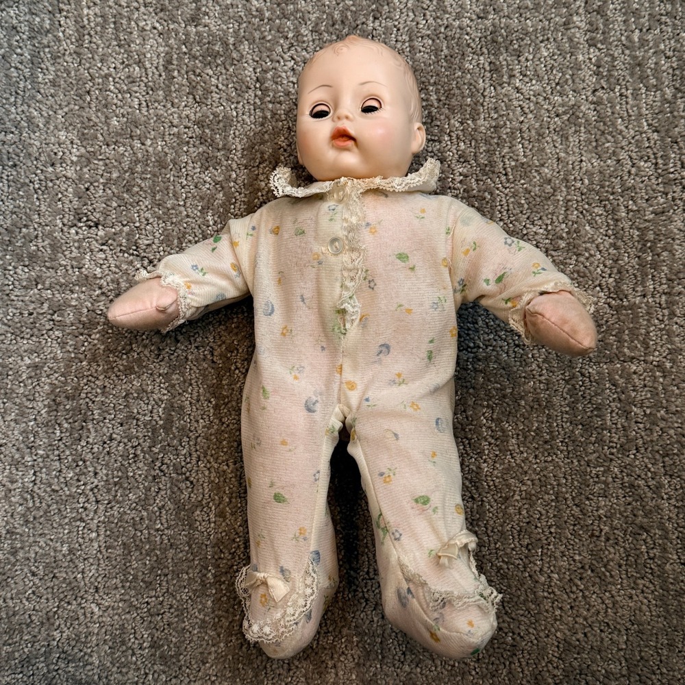 Vintage Madame Alexander Baby Doll Sleep Eyes Floral Lace Sleeper 1977 12in - Picture 3 of 10
